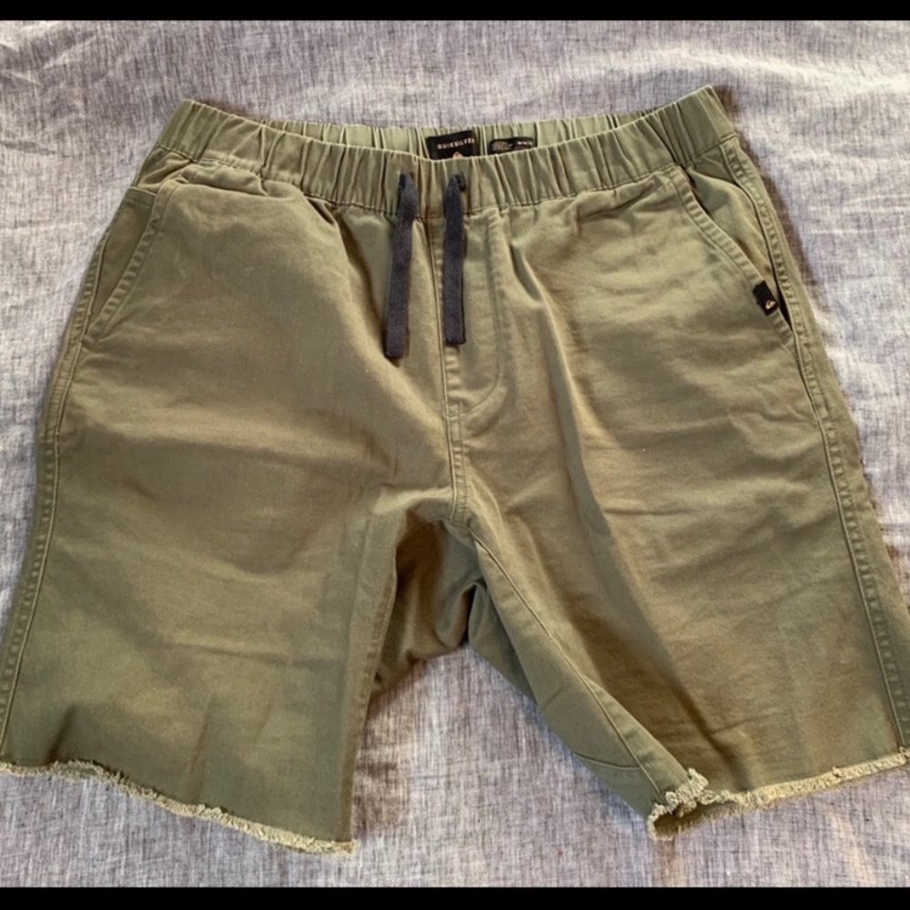 Quicksilver medium shorts